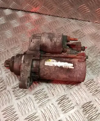 Volkswagen Polo IV 9N3 Starter motor 02T911023