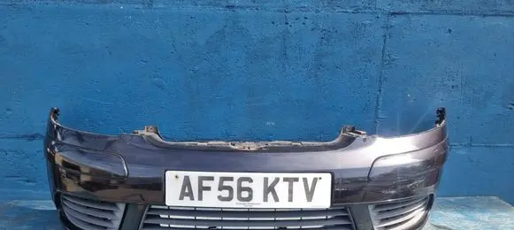 Volkswagen Golf Plus Front bumper 5M0807221 5M0807217