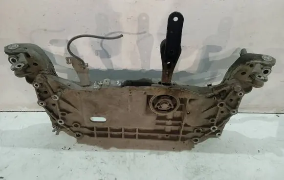 Skoda Octavia Mk2 (1Z) Front subframe 1k0199369G