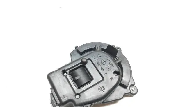 BMW 2 F46 Air flap motor/actuator CZ017660546