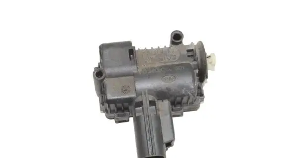 Jaguar XE Fuel tank cap lock 