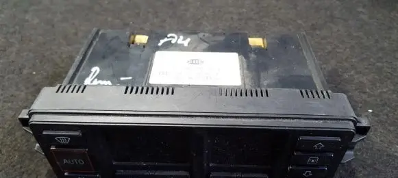 Audi A3 S3 8L Climate control unit 8l0820043d