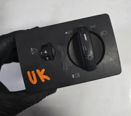 Ford Focus Light switch 7M5T13A024MA