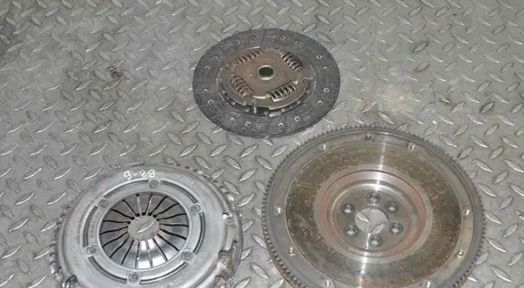 Volkswagen Golf VII Clutch set kit 03F105273