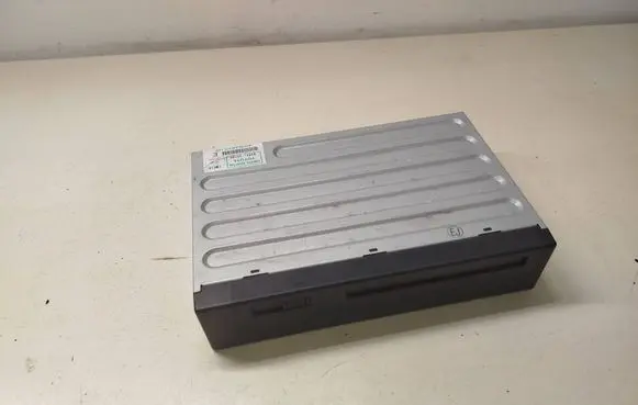 Lexus RX 330 - 350 - 400H Navigation unit CD/DVD player 8684150100