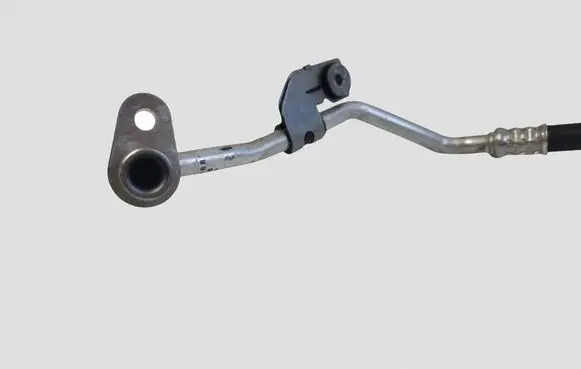 Nissan Leaf II (ZE1) Air conditioning (A/C) pipe/hose