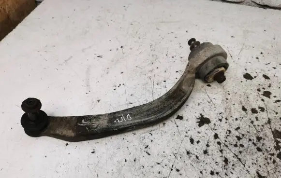 Audi A4 S4 B5 8D Front lower control arm/wishbone