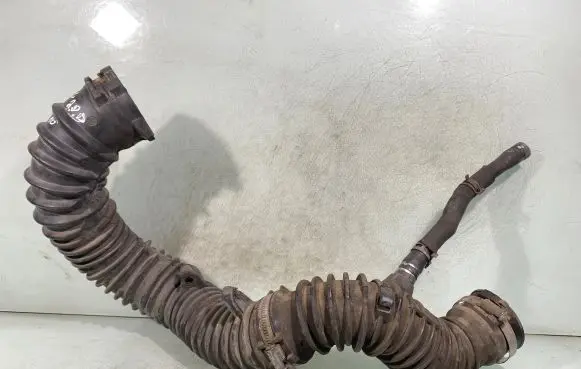 Renault Trafic II (X83) Intercooler hose/pipe