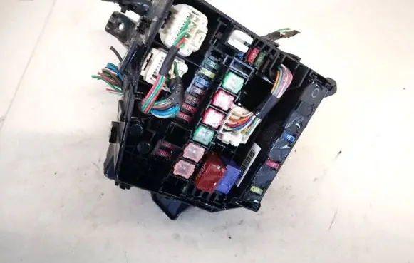 Toyota Yaris Fuse box set 8264147020 82641-47020
