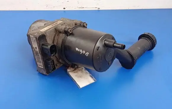 Citroen C4 I Power steering pump 9657613580