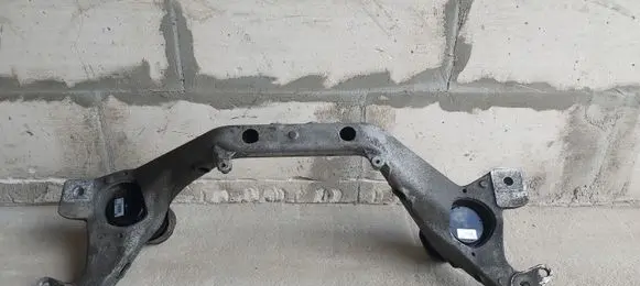 Volkswagen Touareg I Front subframe 7L6199207B 7L6199131A
