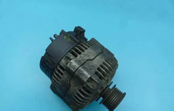 Volkswagen Golf III Generator/alternator 0123310019 IMPRK1180117