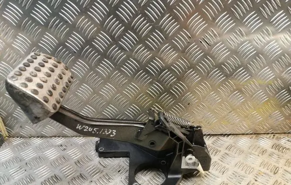 Mercedes-Benz B W245 Brake pedal 1692903101 A1692903101