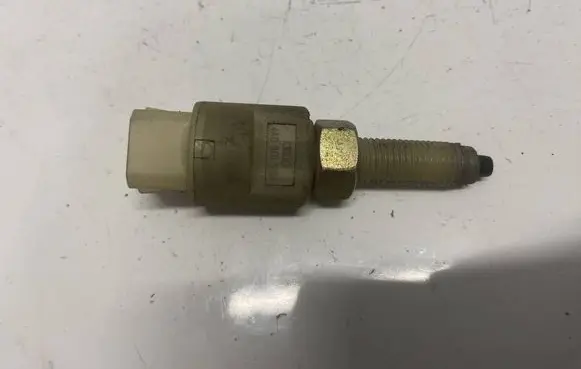 Audi A6 S6 C5 4B Brake pedal sensor switch 4a0945515a