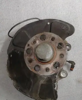 Mercedes-Benz E W212 Front wheel hub A2125400117