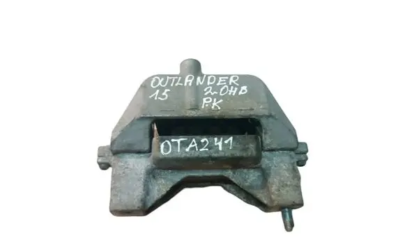 Mitsubishi Outlander Engine mount bracket