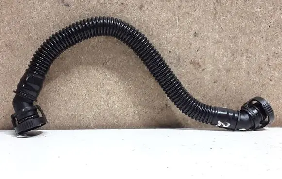 Volkswagen Golf VI Breather hose/pipe 06J103221