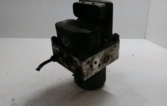 Ford Mondeo Mk III ABS Pump 1S712M110AE 0265222015