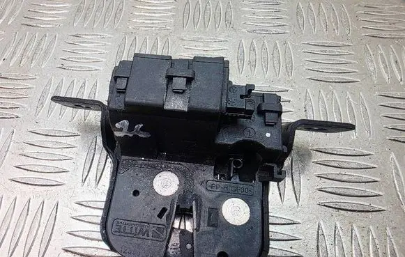BMW 2 F22 F23 Tailgate/trunk/boot lock/catch/latch 7304559 51247304559