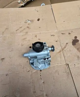 Audi Q5 SQ5 Oil pump 06H115105