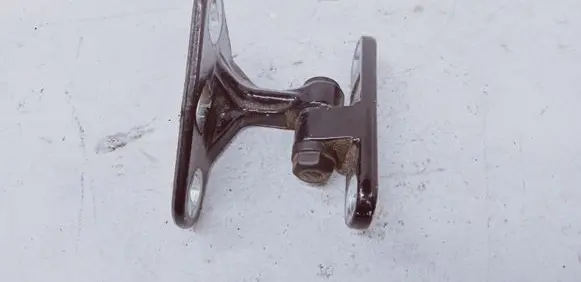 Mercedes-Benz CLS C219 Front door lower hinge ISE0503
