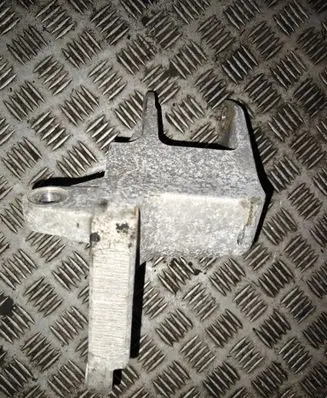 Hyundai Ioniq Engine mounting bracket