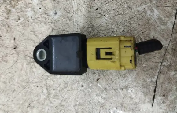 Toyota Corolla Verso AR10 Airbag deployment crash/impact sensor 898310W010 296625756A