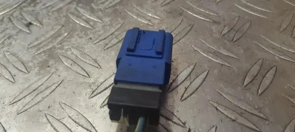 Nissan Primera Other relay 25230c940