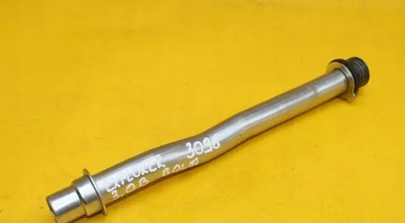 Ford Explorer Engine coolant pipe/hose
