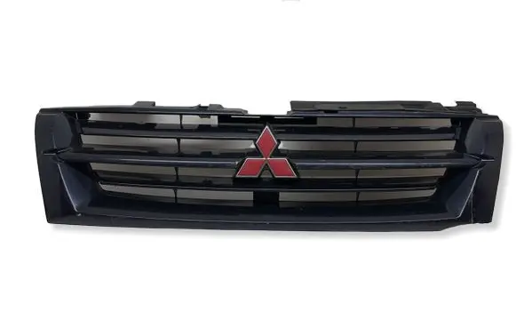 Mitsubishi Pajero Front bumper upper radiator grill MR387981