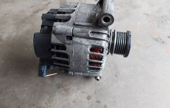 Citroen C4 Grand Picasso Generator/alternator 9666998080 FG15T044 2610715A