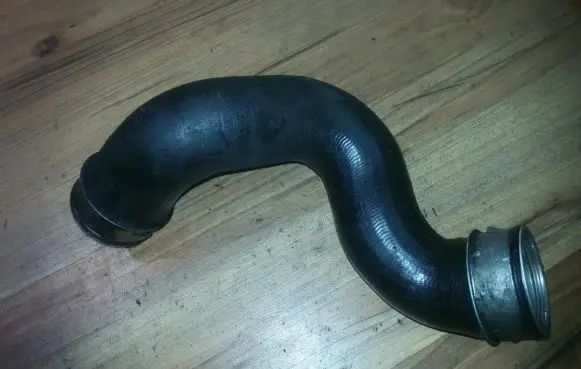 Mercedes-Benz C W203 Intercooler hose/pipe a2035281382