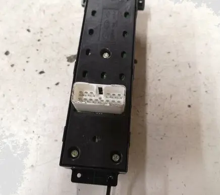 Hyundai Santa Fe Electric window control switch 935702B500S4