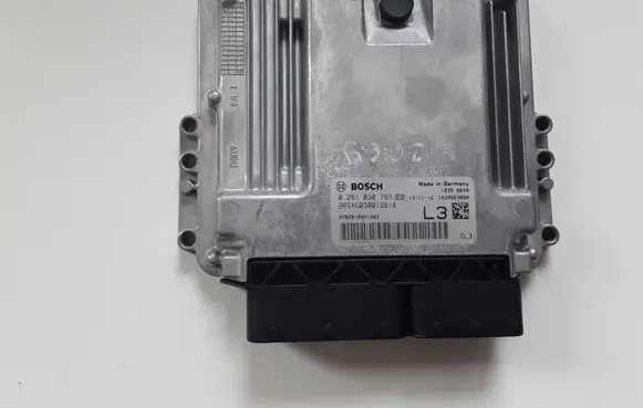 Honda CR-V Engine control unit/module 0281030793