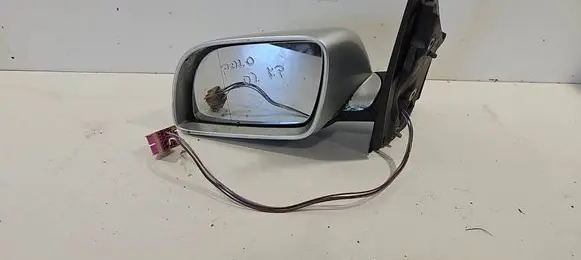 Volkswagen Polo Front door electric wing mirror E1010695