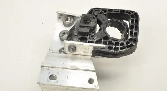 BMW 4 G22 G23 G24 G26 Radiator mount bracket 7422234