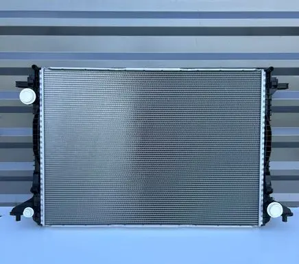 Lamborghini Urus Coolant radiator 4M0121251M 210818 21082018