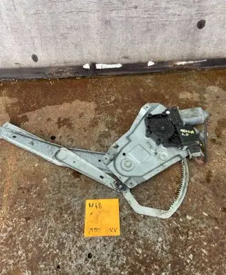 Opel Omega B1 Front door window regulator with motor 193792101 7743000749