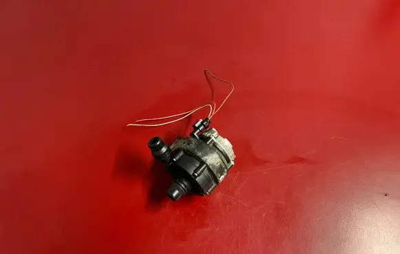 BMW X3 G01 Electric auxiliary coolant/water pump 8663248