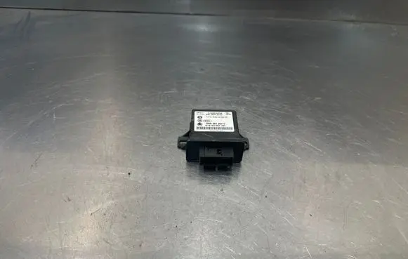 Volkswagen PASSAT B6 Light module LCM 5WK49676C 5M0907357C