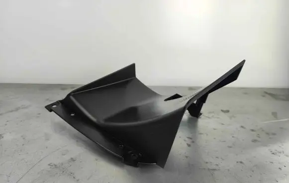 Mitsubishi Lancer Evolution Intercooler air guide/duct channel 5379A174