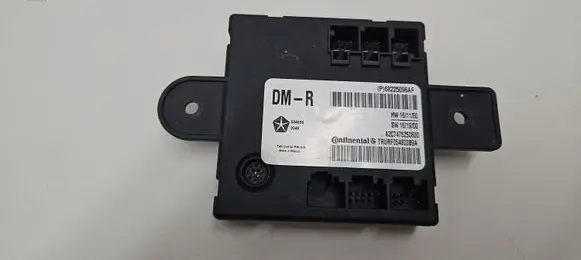 Chrysler Pacifica Sliding door control unit/module 68225096AF