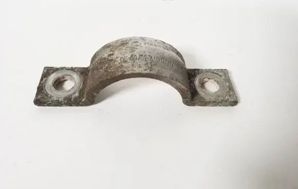 Audi Q7 4L Sway bar bush bracket, rear 7L611418