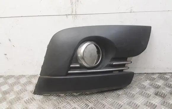 Peugeot 3008 I Front fog light trim/grill 9684350277 T84019090
