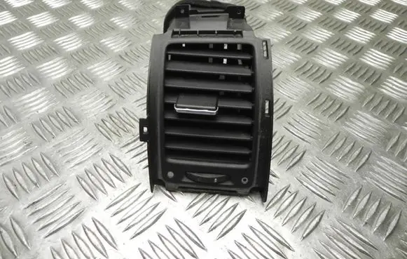 Honda CR-V Rear air vent grill 77620SWWG510 T4423