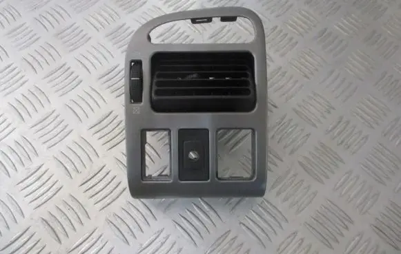 Toyota Avensis T220 Dashboard air vent grill cover trim 