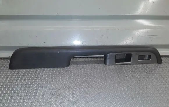 Nissan X-Trail T30 Front door interior handle trim 809488H700