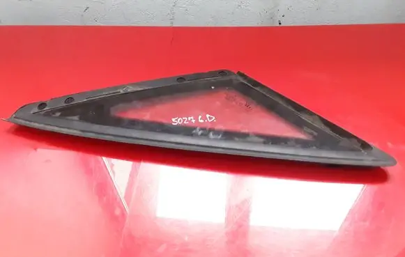 Audi A8 S8 D4 4H Rear vent window glass 43R000211 A011404