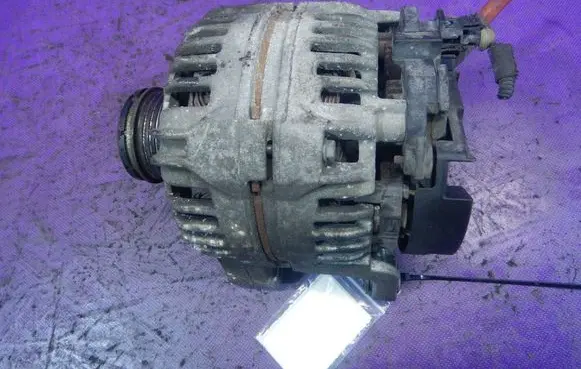 Opel Corsa D Generator/alternator 