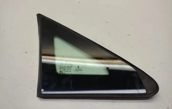 Mercedes-Benz Vito Viano W447 Front door vent window glass four-door 43R000016